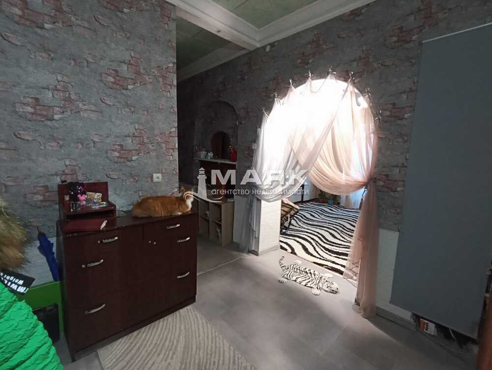 3-к. квартира 72.2 кв.м, 2/2