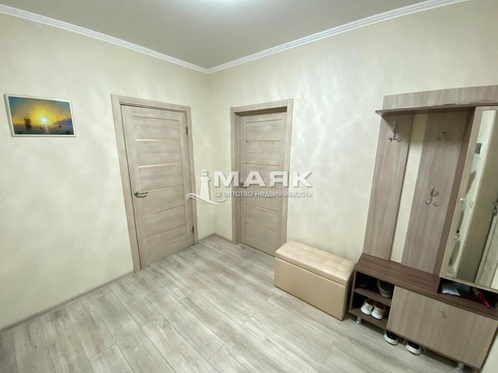 2-к. квартира 67 кв.м, 2/3