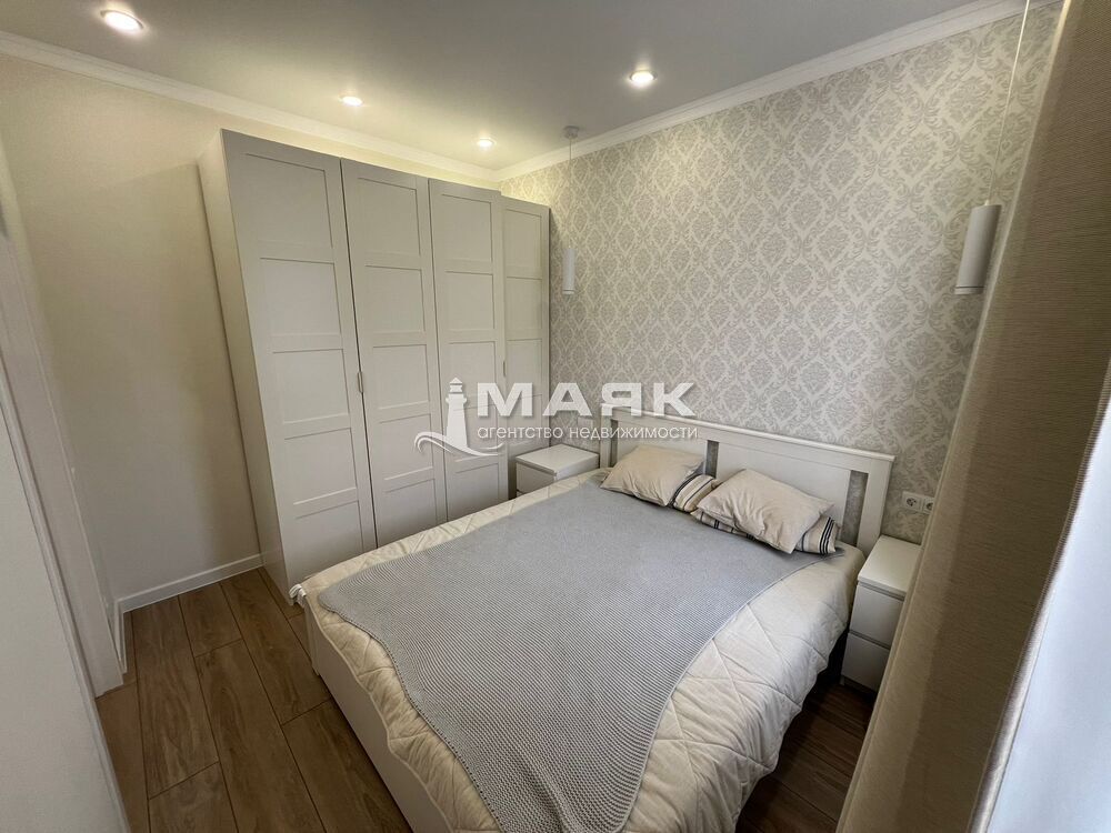 1-к. квартира 51 кв.м, 1/3