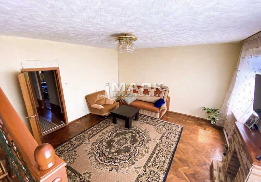 Дом 120 кв.м на участке 10 сот