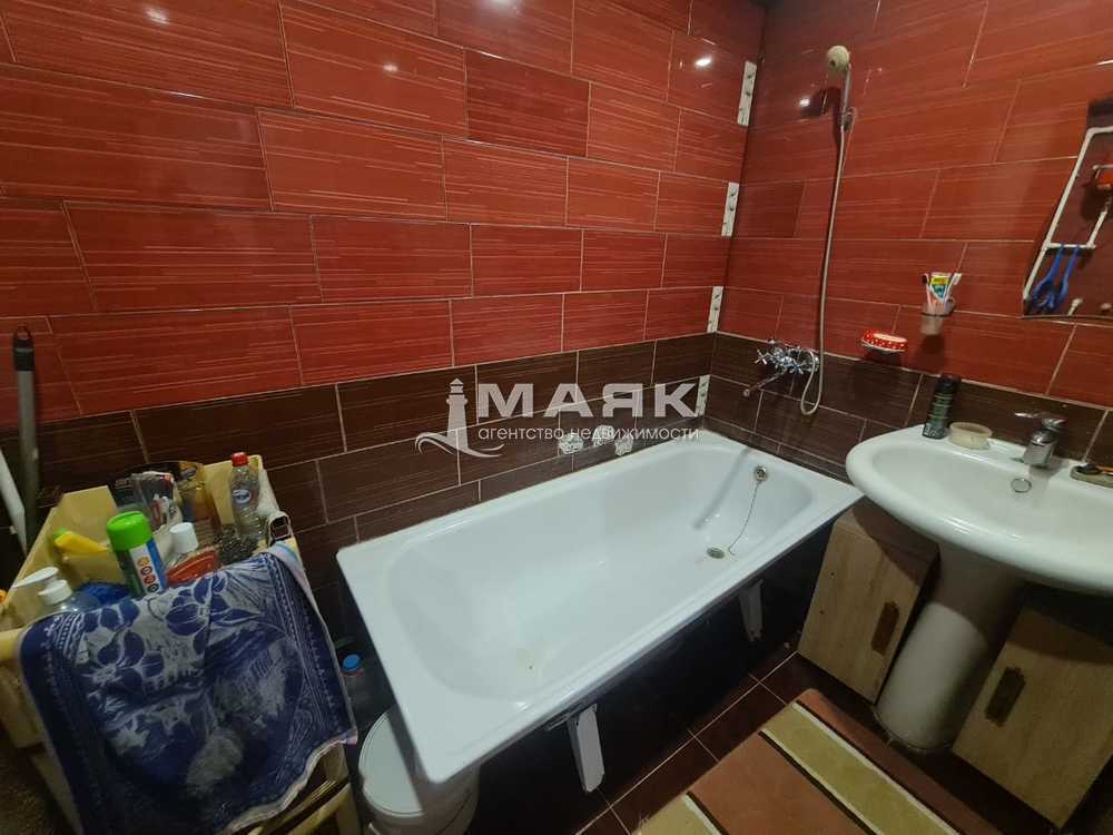 2-к. квартира 46 кв.м, цоколь/5