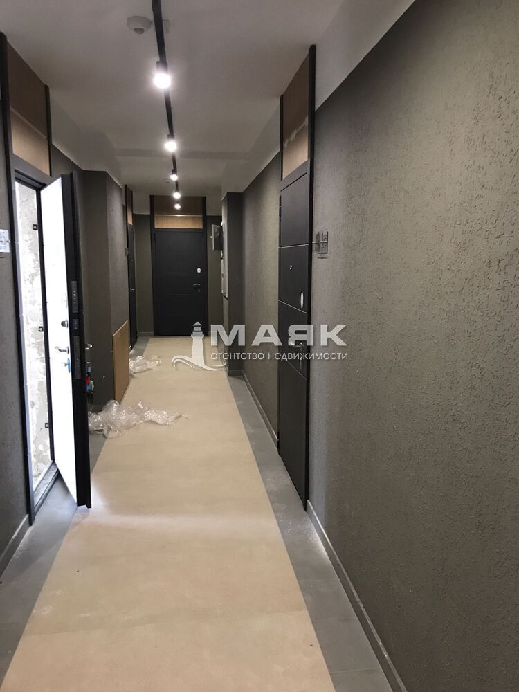 1-к. квартира 42.4 кв.м, 2/4