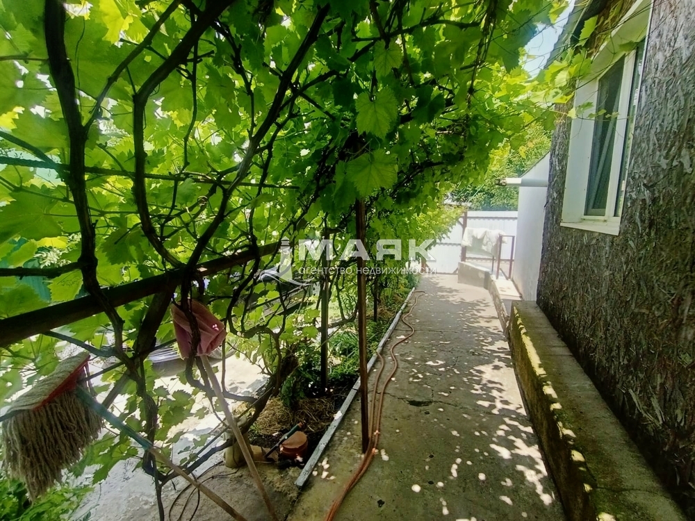 Дом 100 кв.м на участке 5 сот