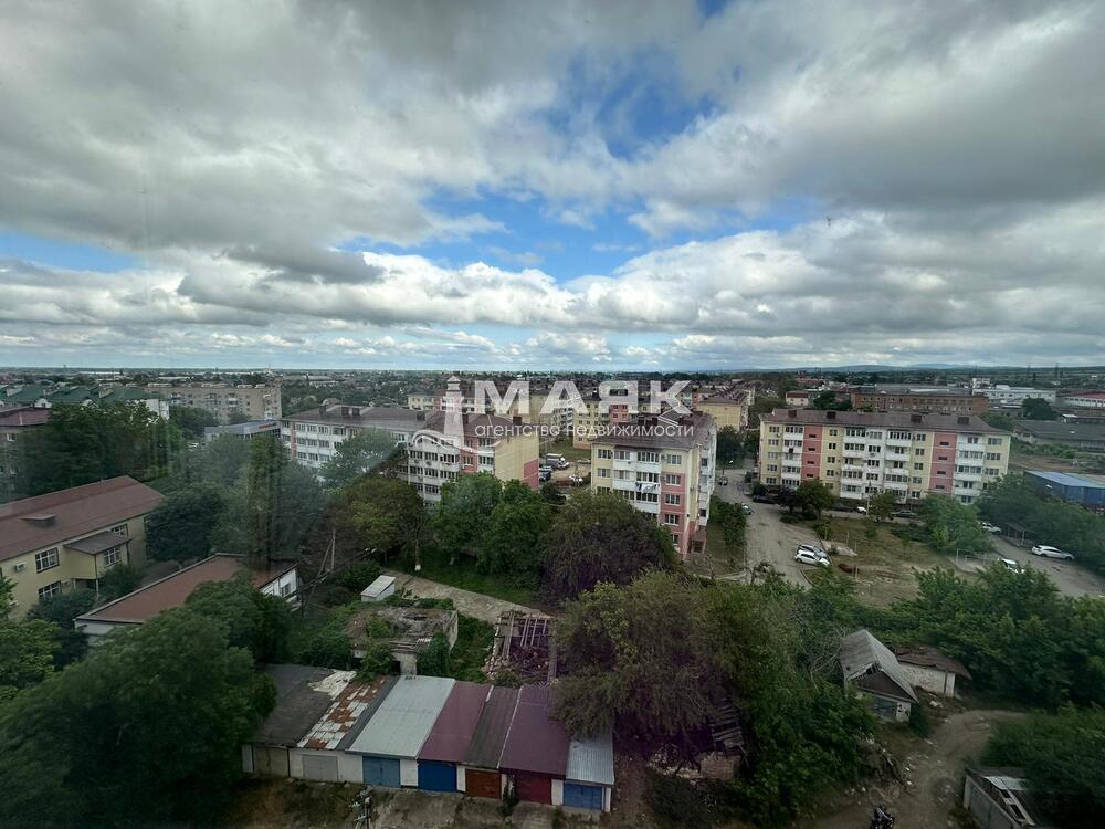 2-к. квартира 70.6 кв.м, 8/9