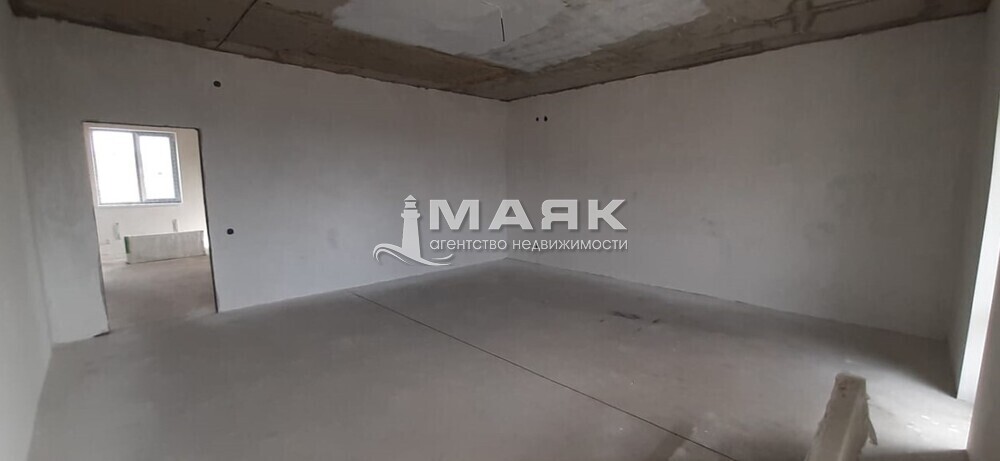 Дом 485.4 кв.м на участке 9.5 сот