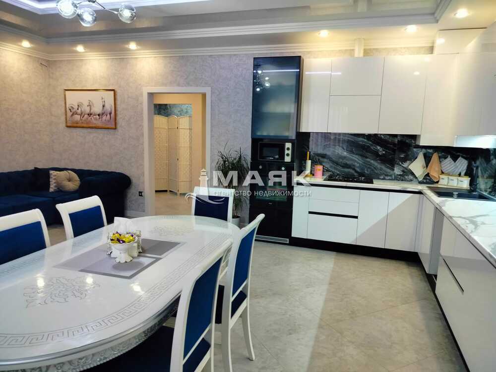 Дом 88.1 кв.м на участке 4.4 сот