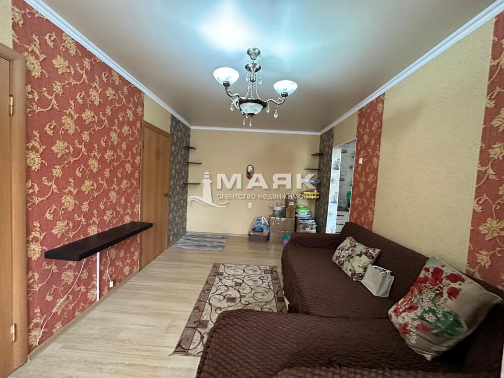 3-к. квартира 43.7 кв.м, 2/2