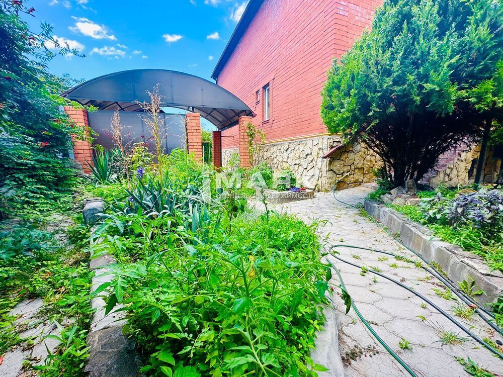 Дом 173 кв.м на участке 20 сот