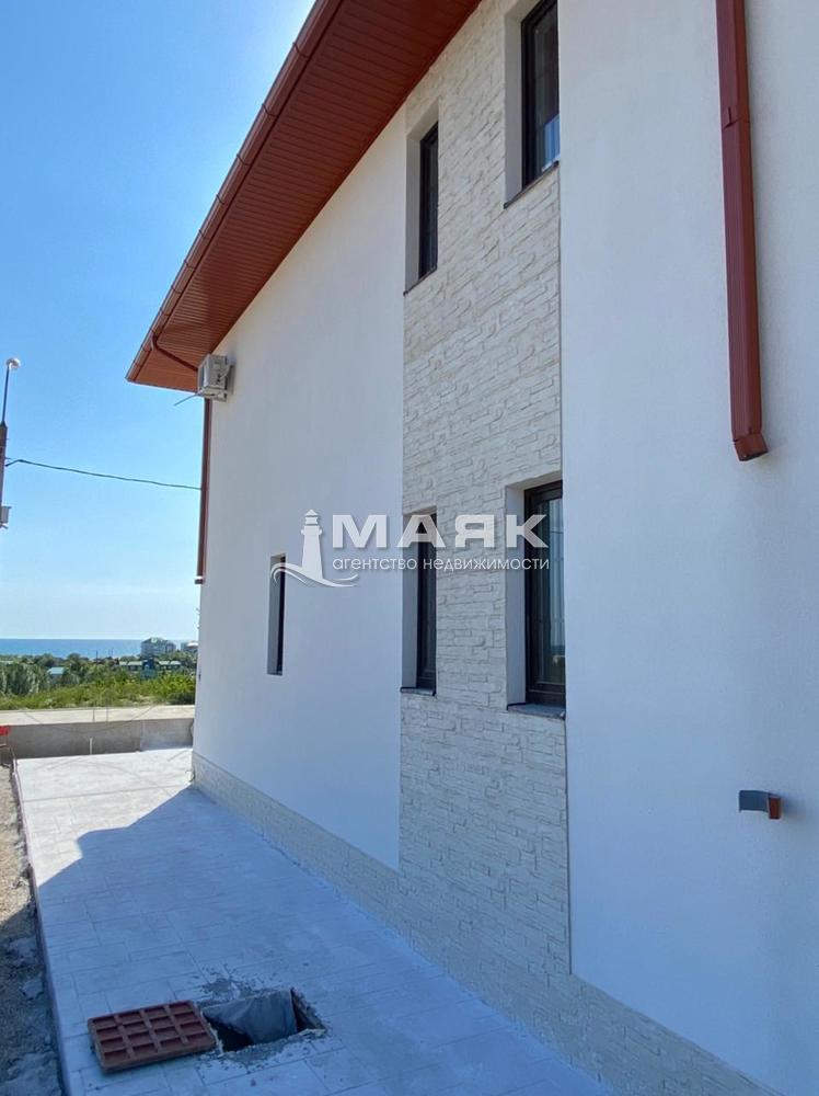 Дом 177.1 кв.м на участке 4.9 сот