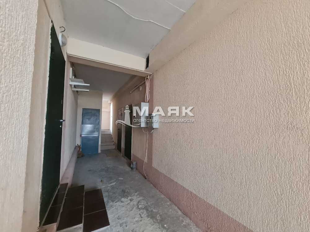 2-к. квартира 46 кв.м, цоколь/5