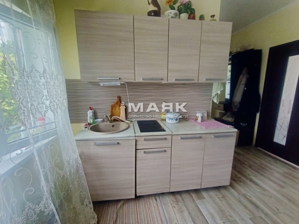 Дом 100 кв.м на участке 5 сот