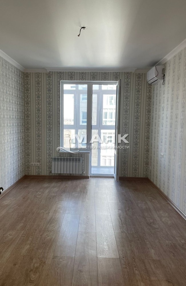 3-к. квартира 86.3 кв.м, 4/8