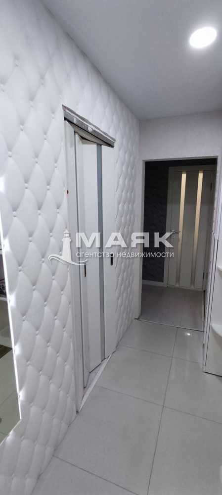 3-к. квартира 58 кв.м, 1/5