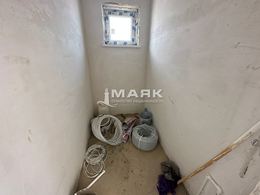 Дом 100 кв.м на участке 6 сот