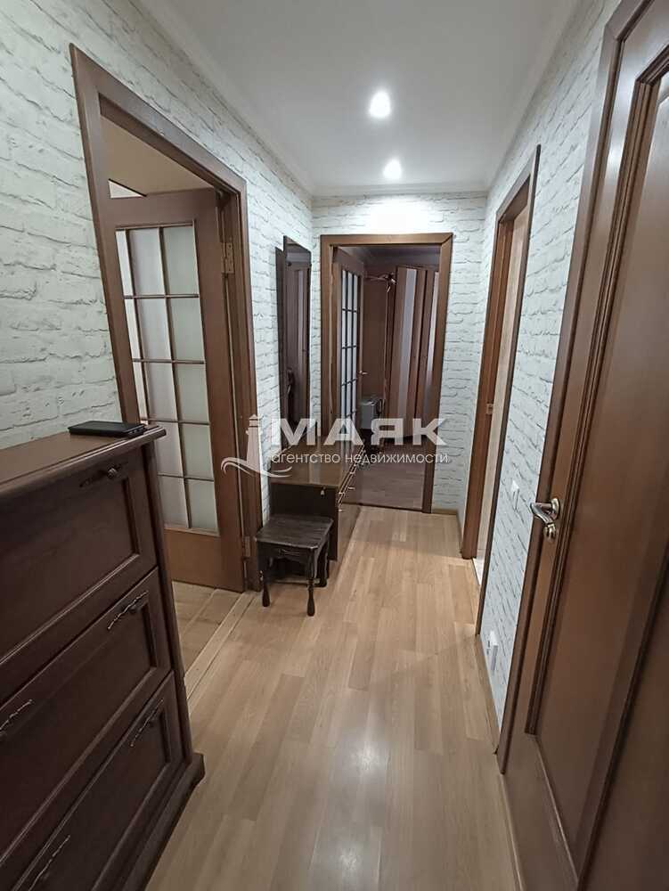 3-к. квартира 64.7 кв.м, 1/2