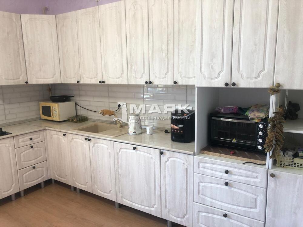 Дом 206 кв.м на участке 17 сот