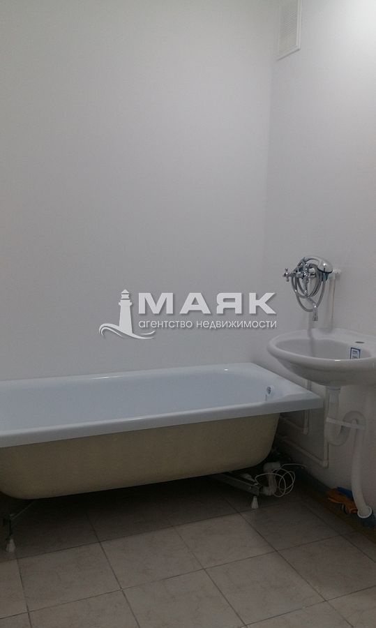 2-к. квартира 61.5 кв.м, 8/16