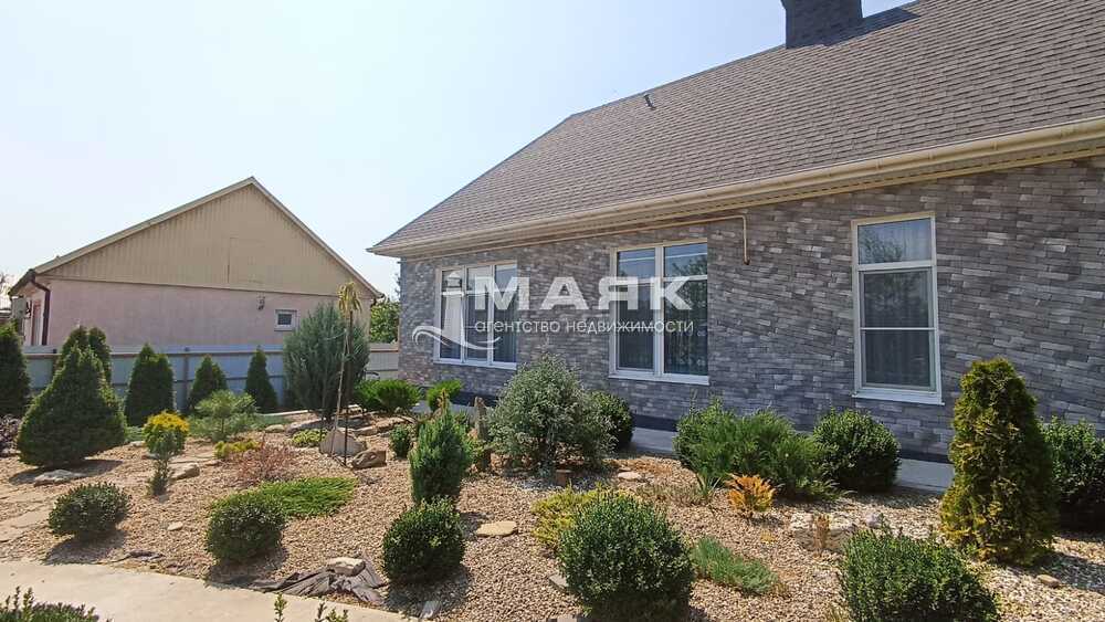 Дом 248 кв.м на участке 22 сот