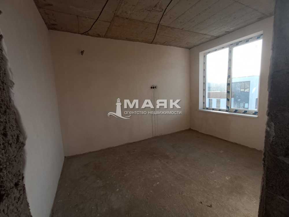 Дом 192 кв.м на участке 4.7 сот