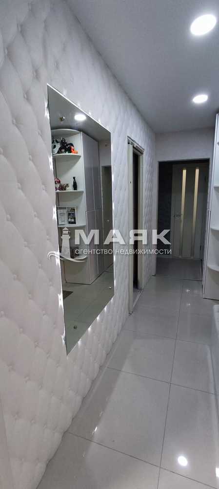 3-к. квартира 58 кв.м, 1/5