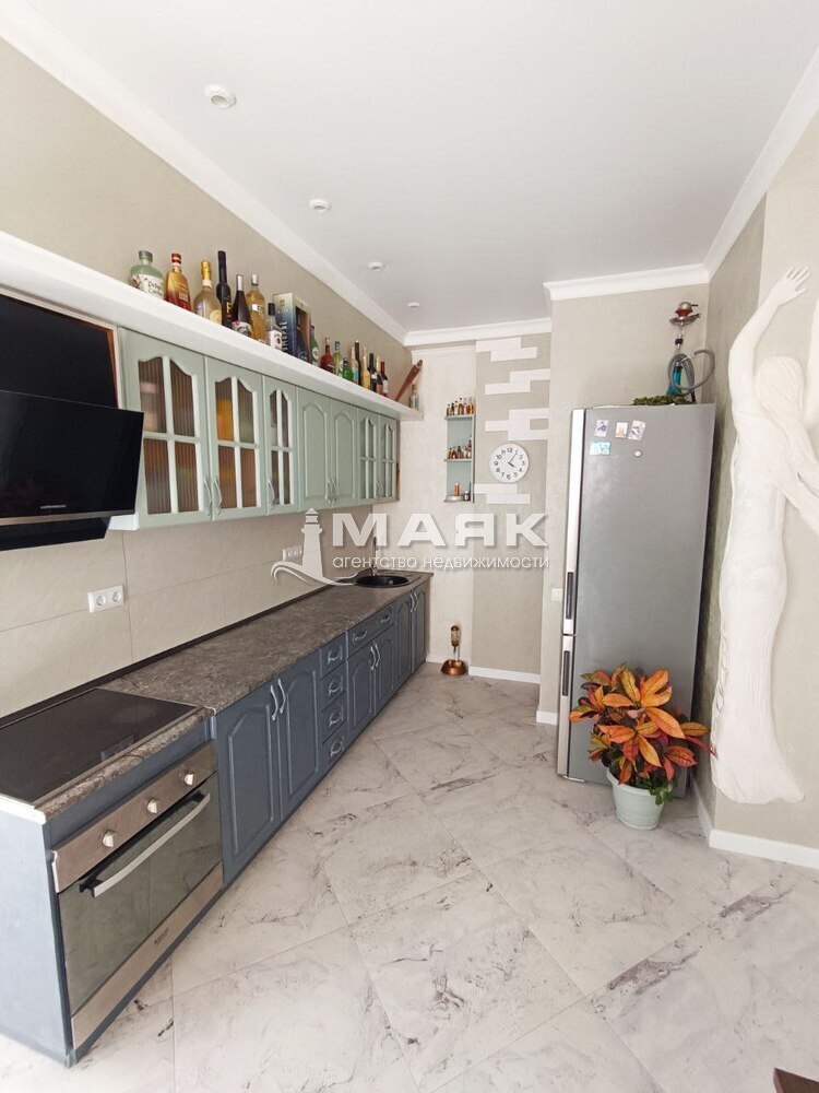 2-к. квартира 63.5 кв.м, 8/16