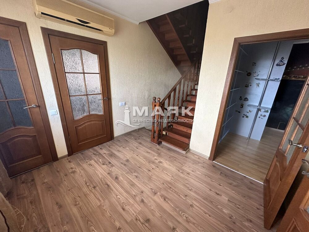 Дом 173 кв.м на участке 20 сот