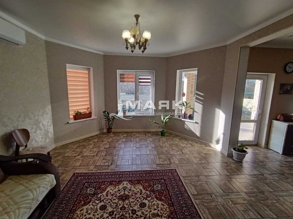 Дом 171 кв.м на участке 6.3 сот