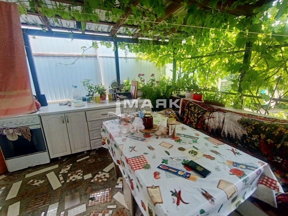 Дом 100 кв.м на участке 5 сот