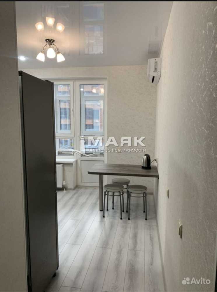 1-к. квартира 44 кв.м, 3/8