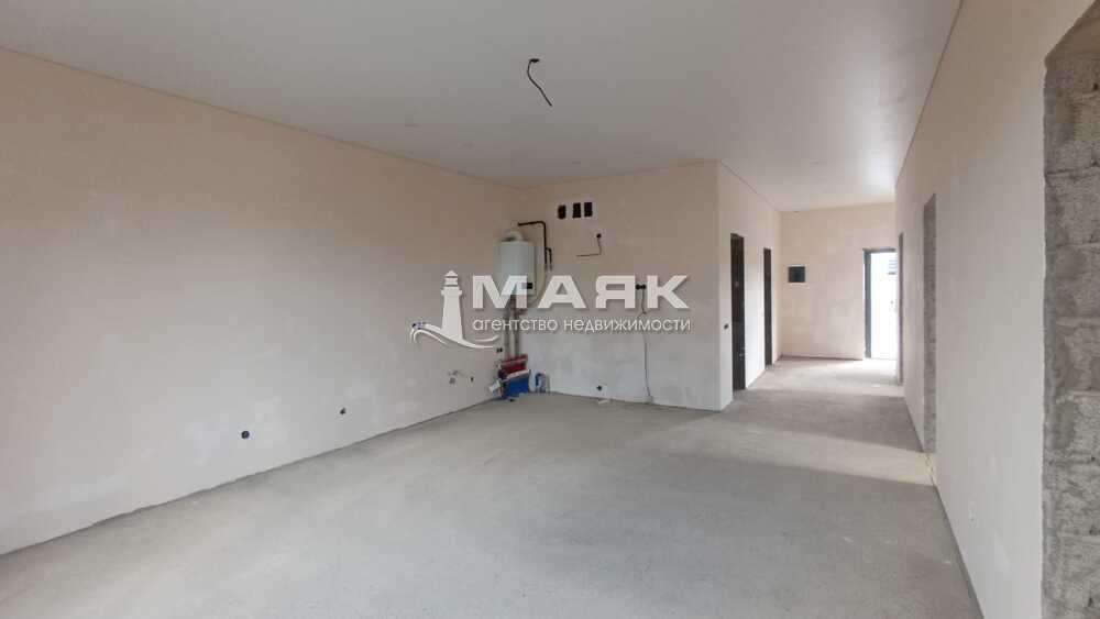 Дом 93.8 кв.м на участке 5.8 сот