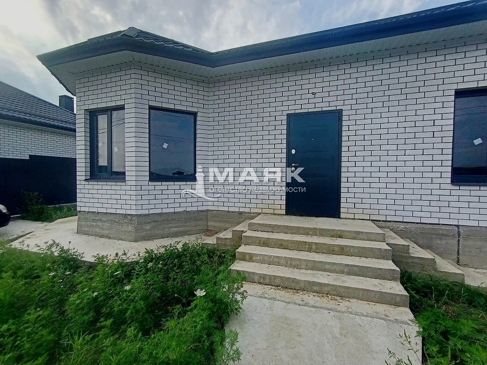 Дом 80 кв.м на участке 3.2 сот