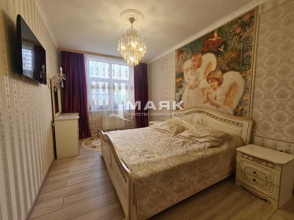 1-к. квартира 42.1 кв.м, 1/14