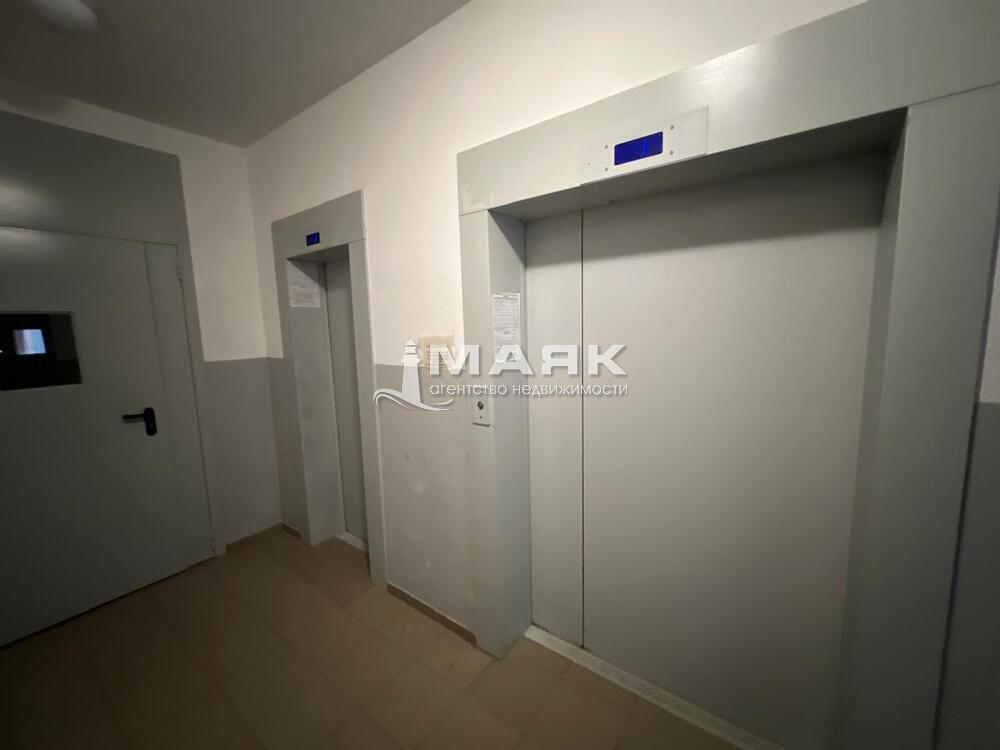 1-к. квартира 37 кв.м, 13/13