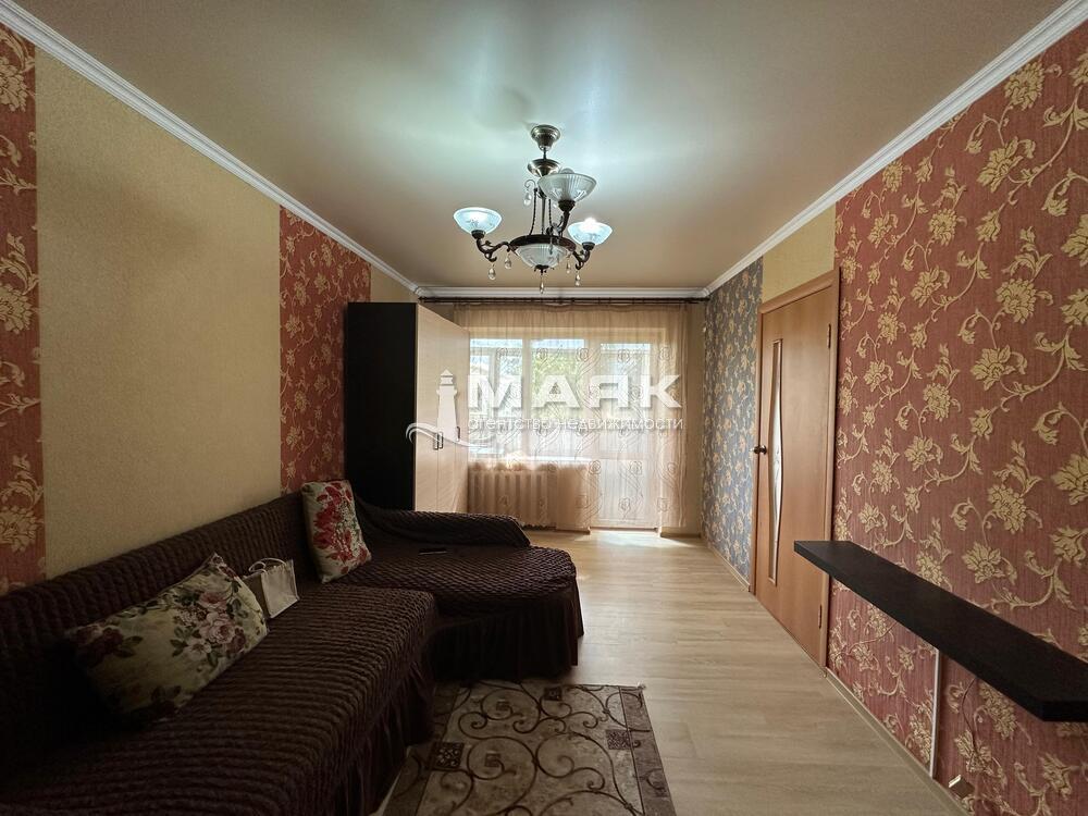 3-к. квартира 43.7 кв.м, 2/2