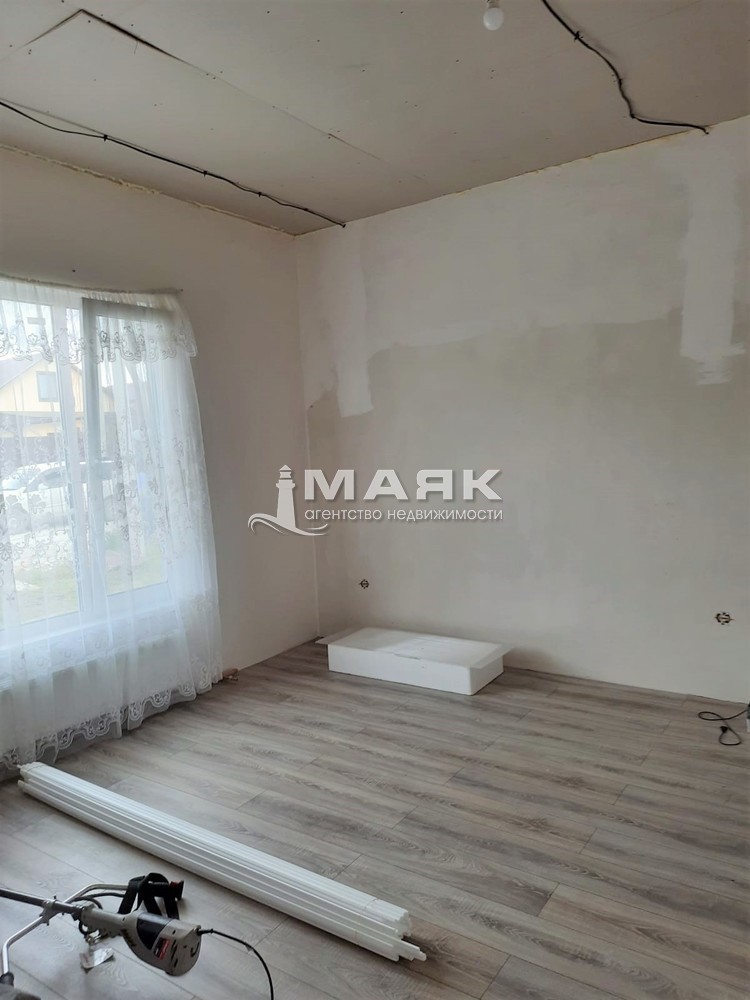 Дом 72.4 кв.м на участке 6.4 сот