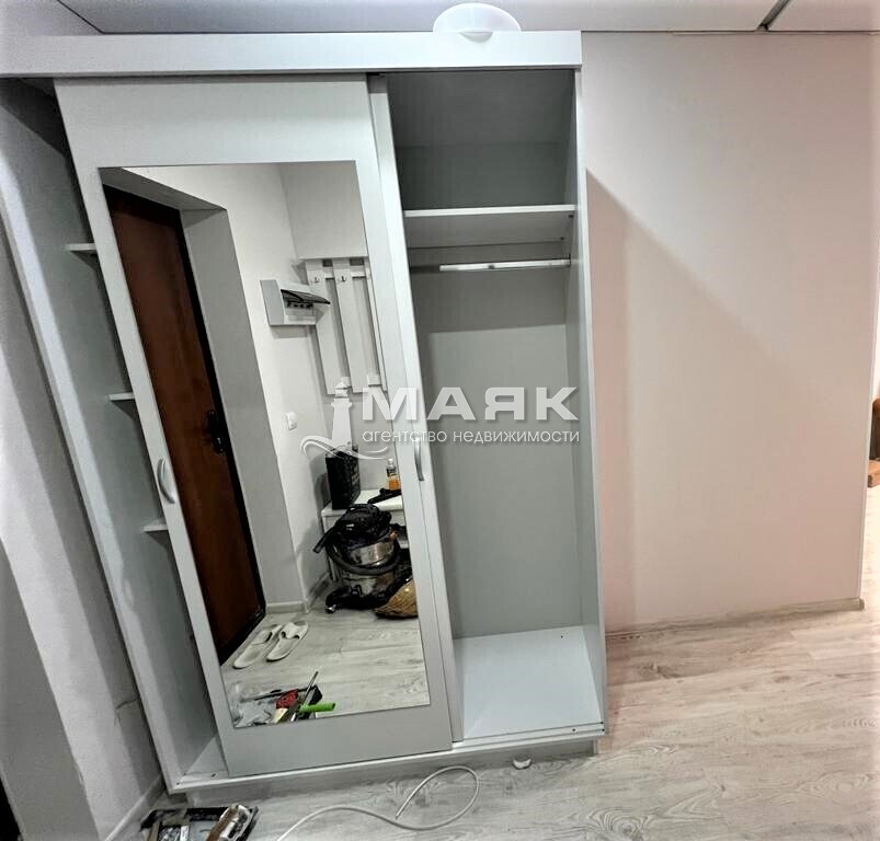 1-к. квартира 40 кв.м, 2/18