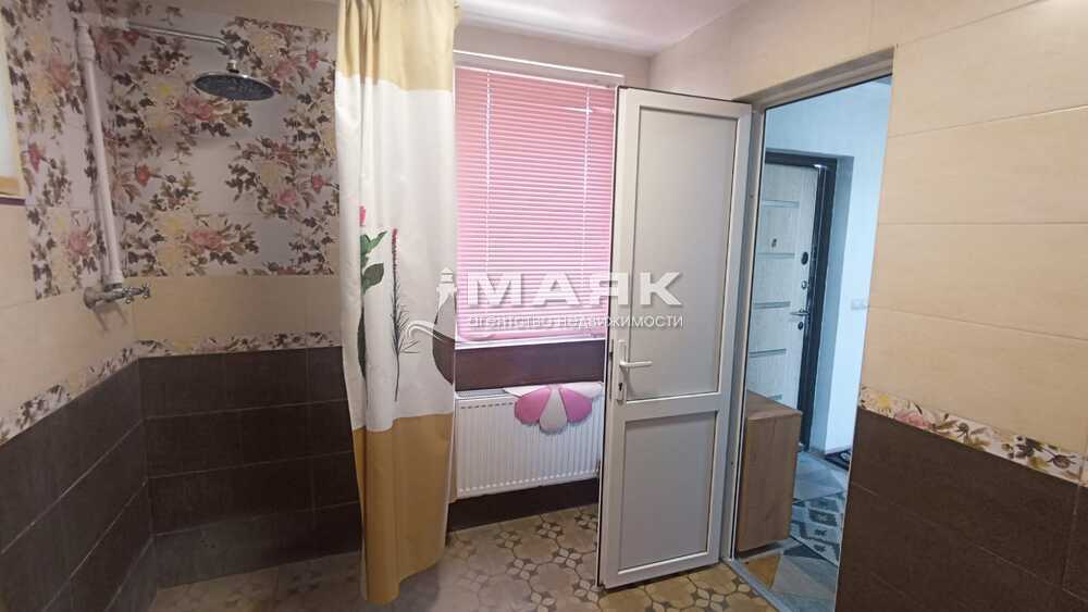 Дом 248 кв.м на участке 22 сот