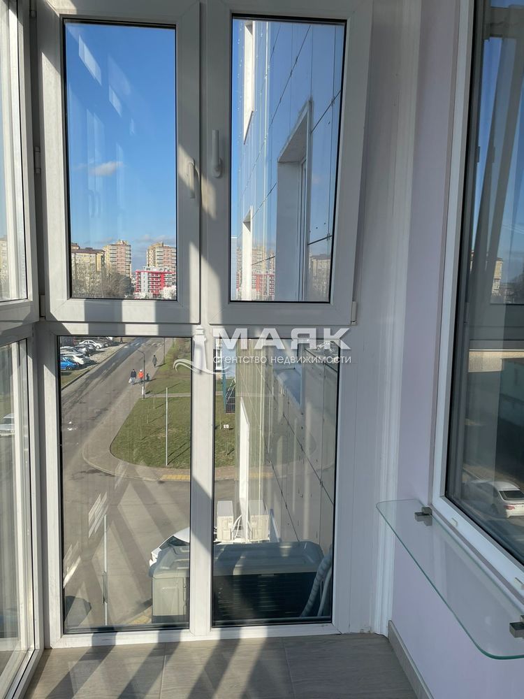 3-к. квартира 86.3 кв.м, 4/8