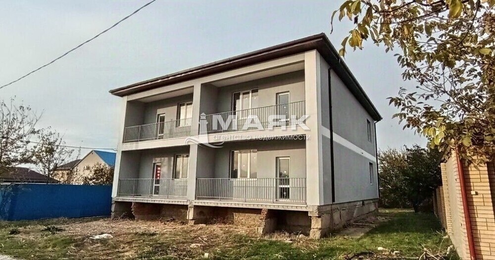 Дом 485.4 кв.м на участке 9.5 сот