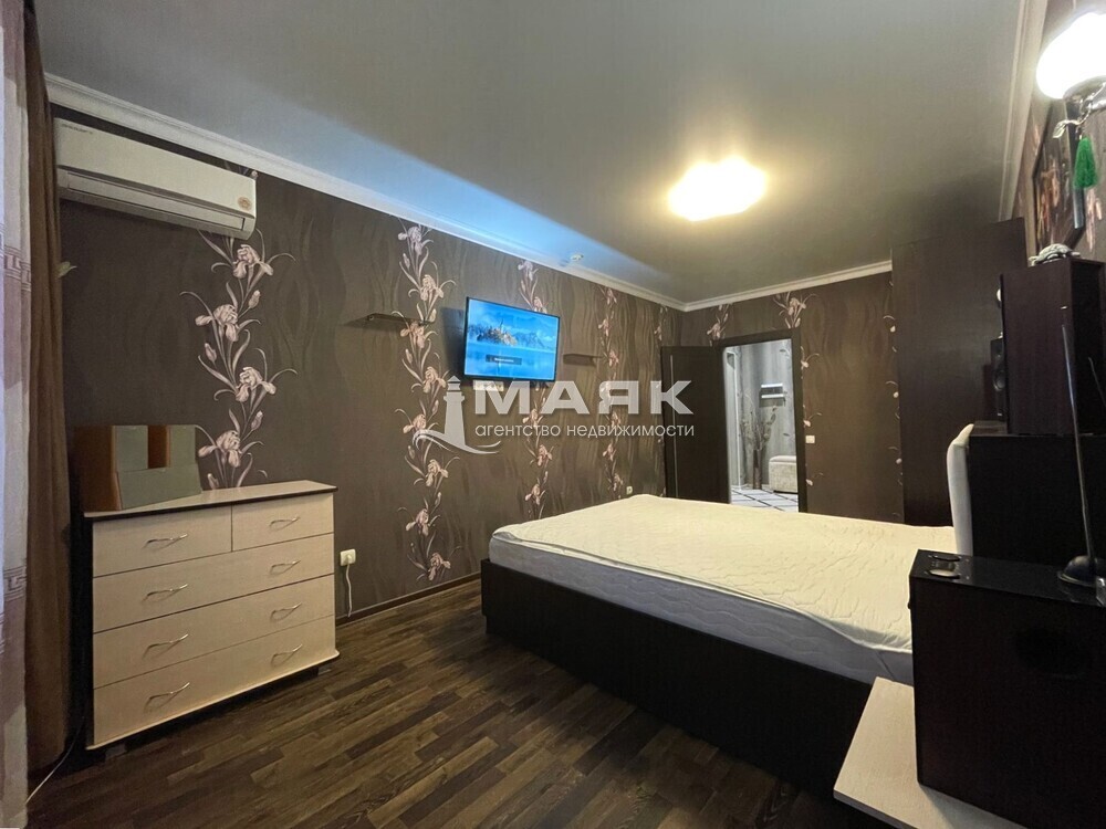 1-к. квартира 43 кв.м, 2/17