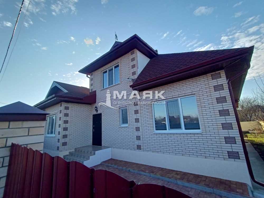 Дом 171 кв.м на участке 6.3 сот