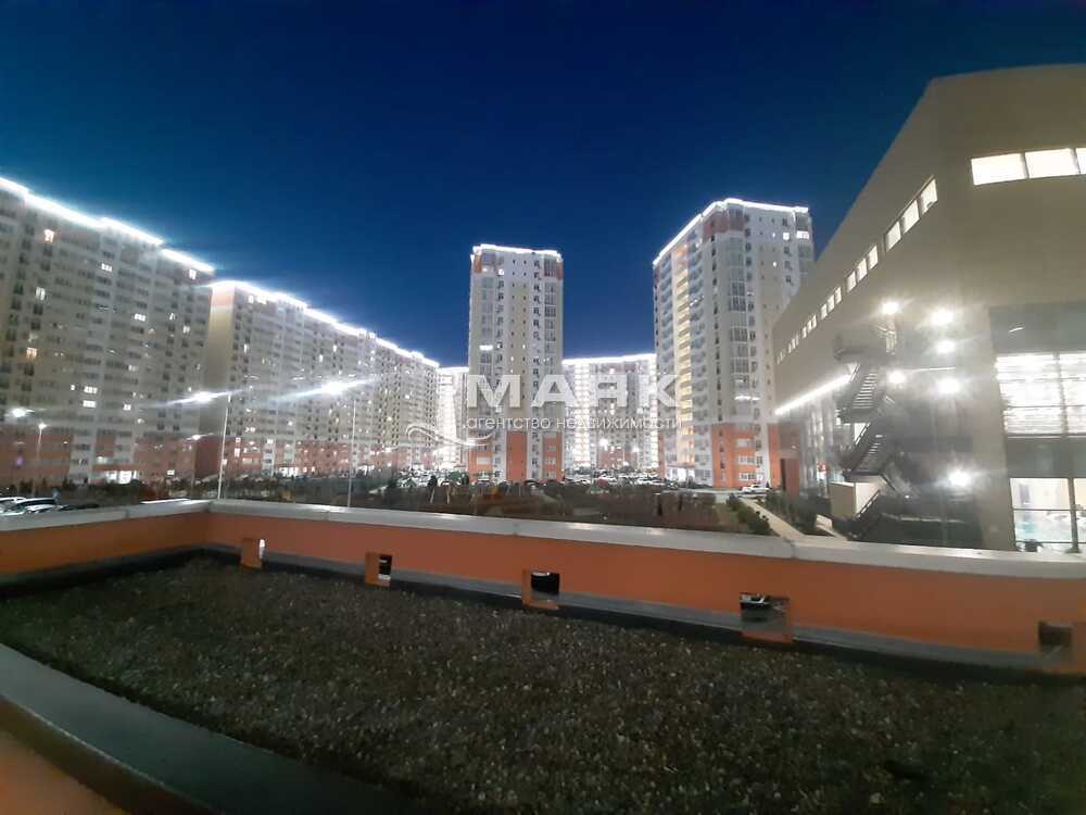 2-к. квартира 63 кв.м, 1/18