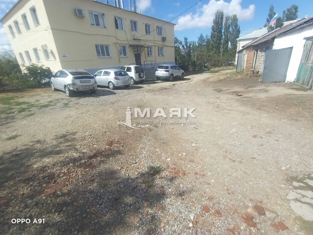 3-к. квартира 70 кв.м, 1/2