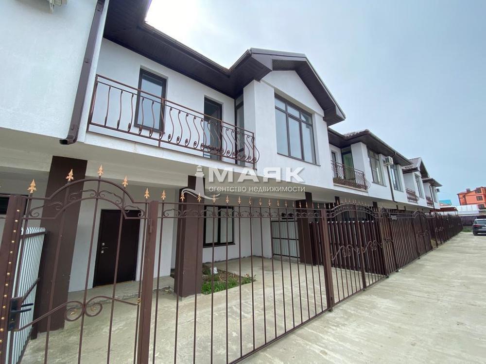 Таунхаус 125.4 кв.м на участке 2.2 сот