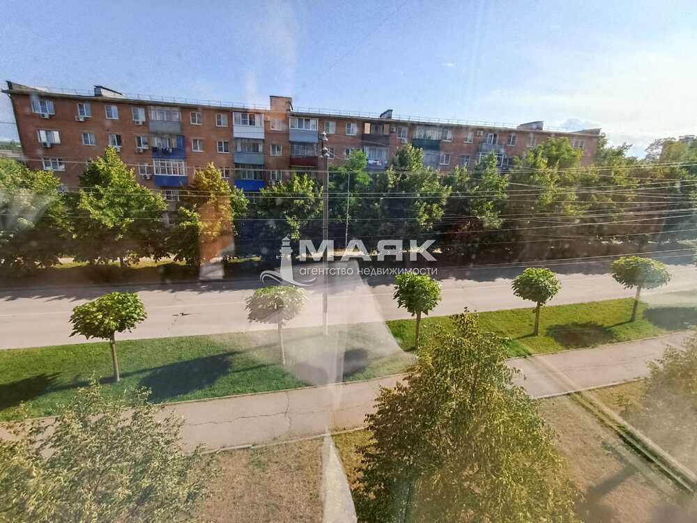3-к. квартира 60 кв.м, 2/4