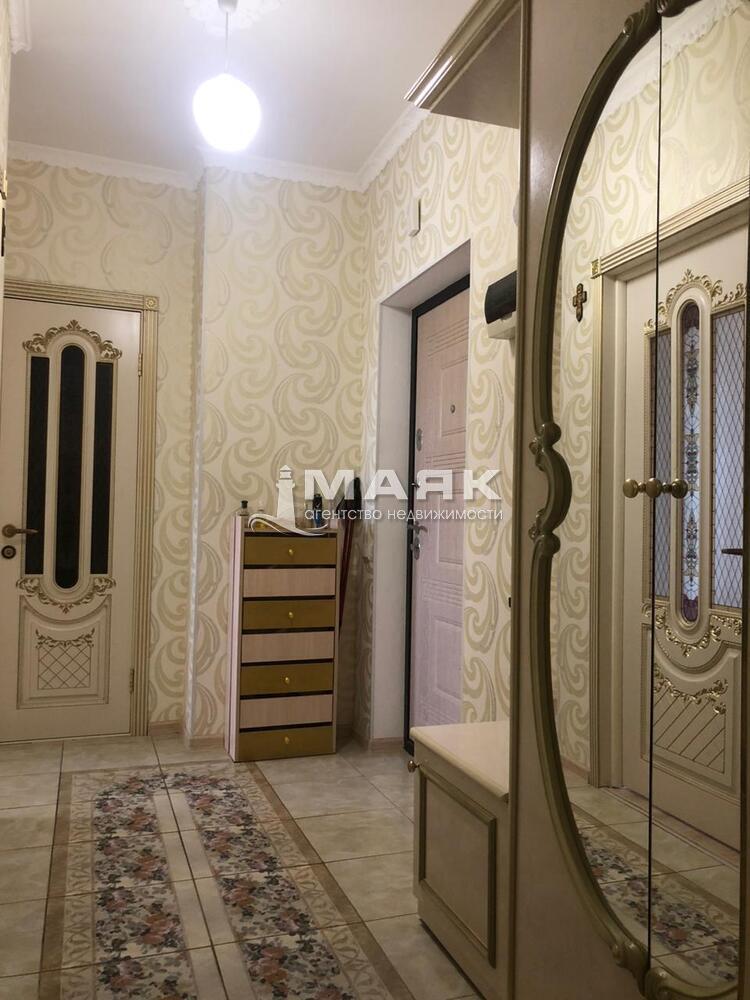 2-к. квартира 64 кв.м, 4/10