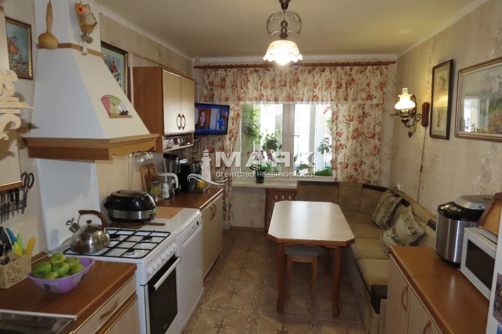 3-к. квартира 86 кв.м, 3/8