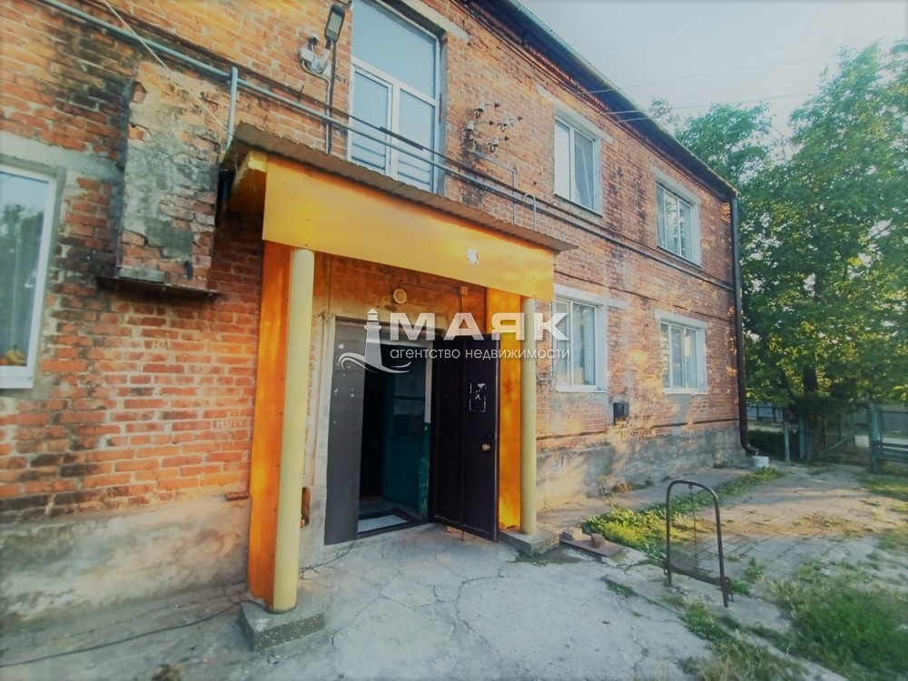 2-к. квартира 44 кв.м, 1/2