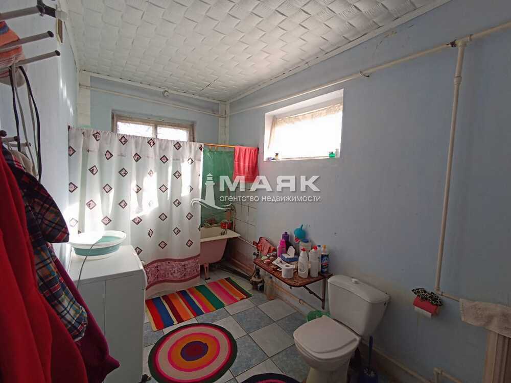 Дом 250 кв.м на участке 19 сот