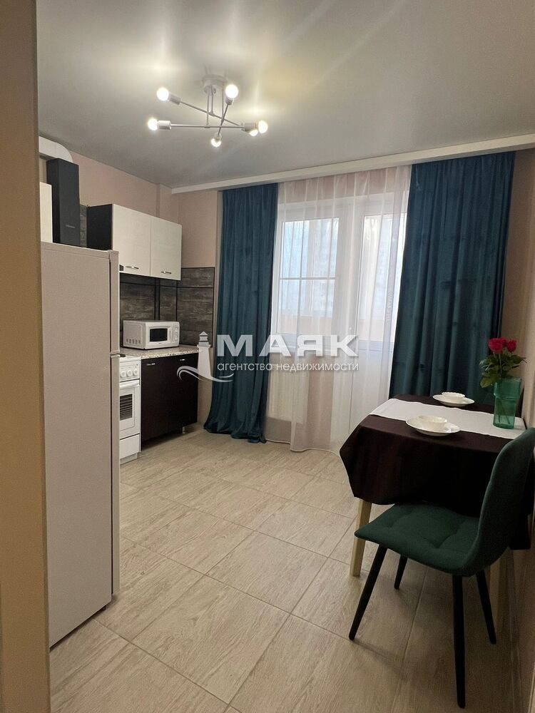 1-к. квартира 37 кв.м, 9/12